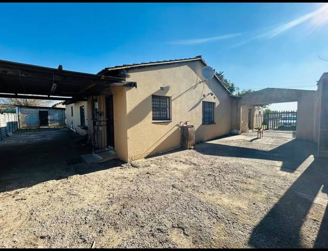 4 BEDROOM HOUSE FOR SALE IN NORKEM PARK
